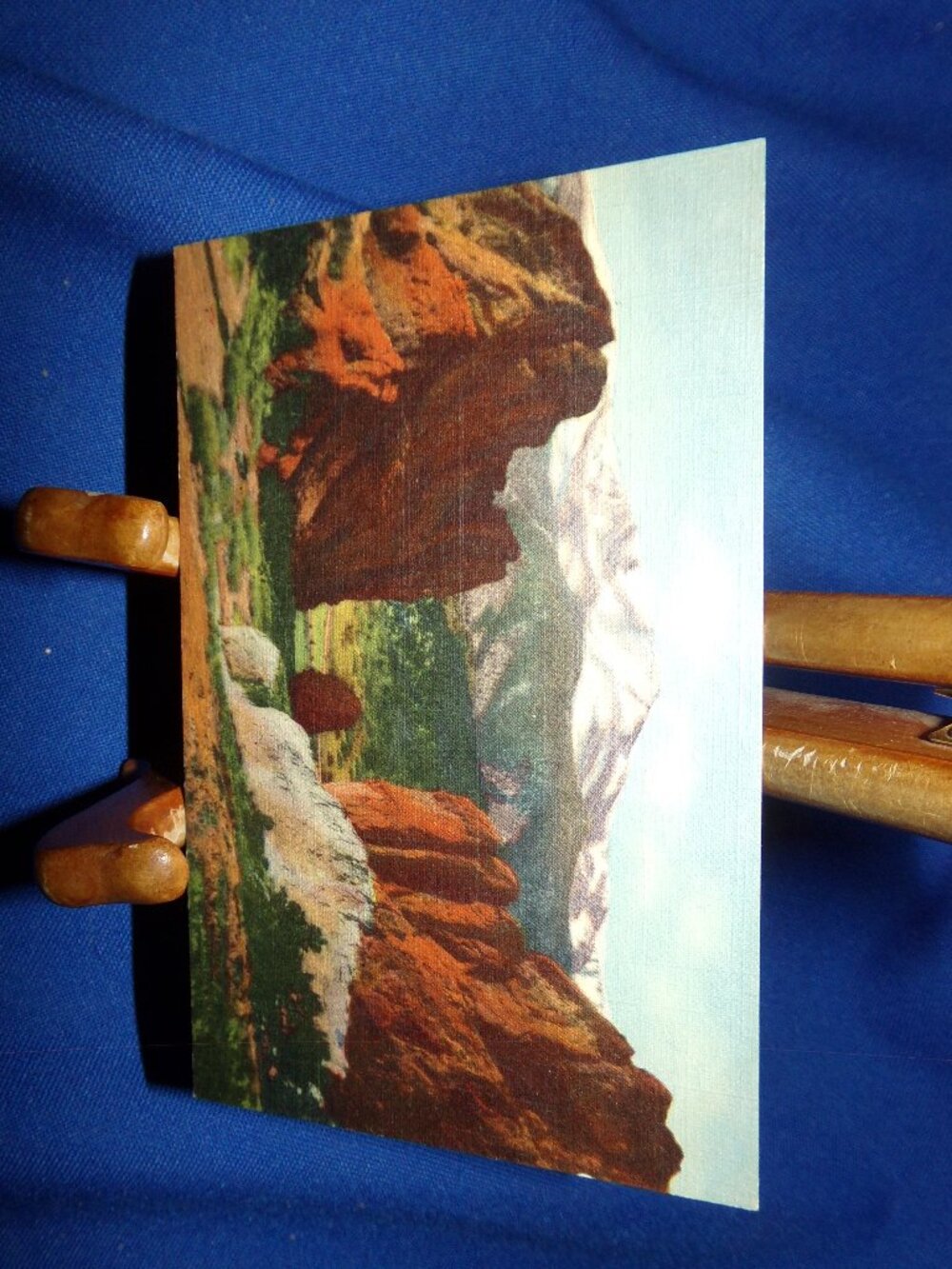 Vintage Full Color Pike's Peak Postcard - Unused - Divided Linen - Colorado